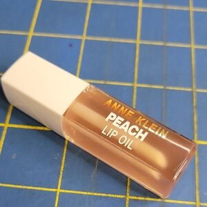 Anne Klein Peach Lip Gloss Shimmer New